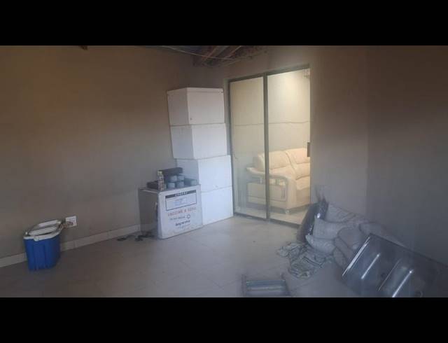 2 BEDROOM HOUSE FOR SALE IN KATLEHONG SOUTH